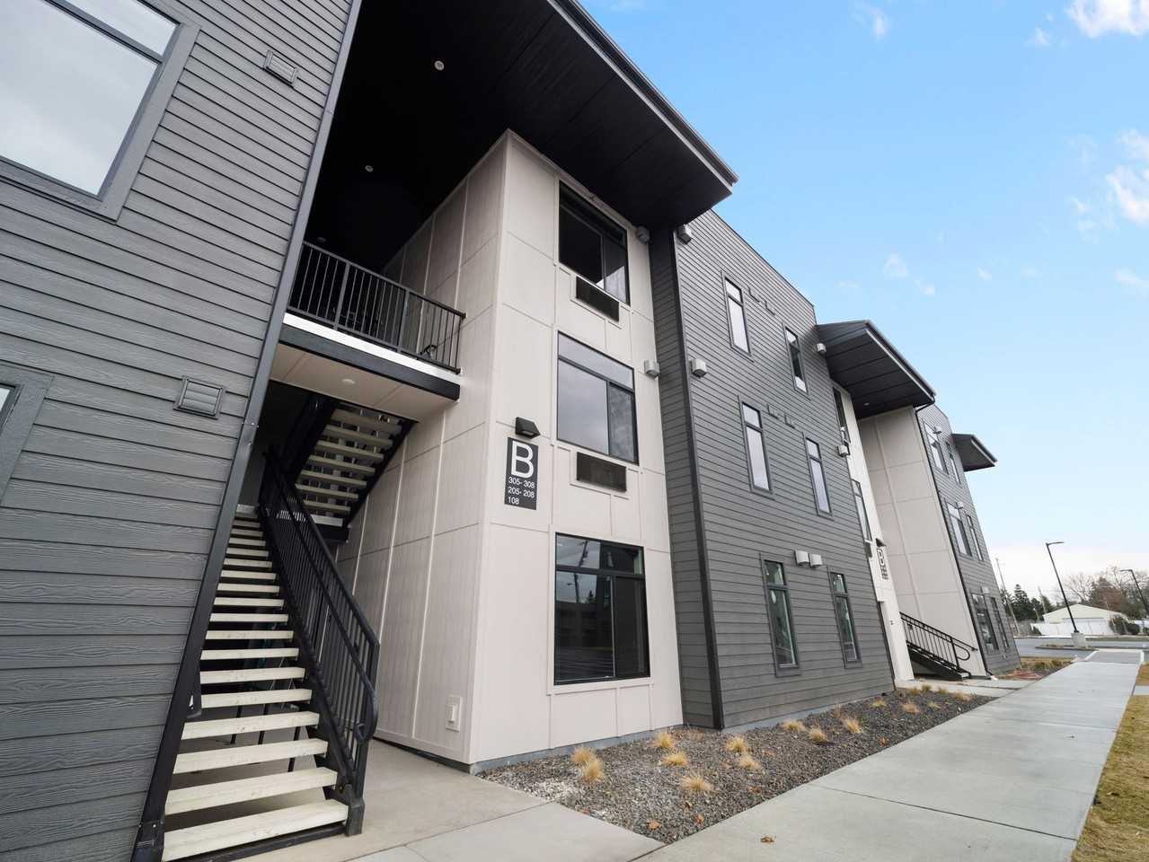 The Flats on 4th - Photo 7 of 8