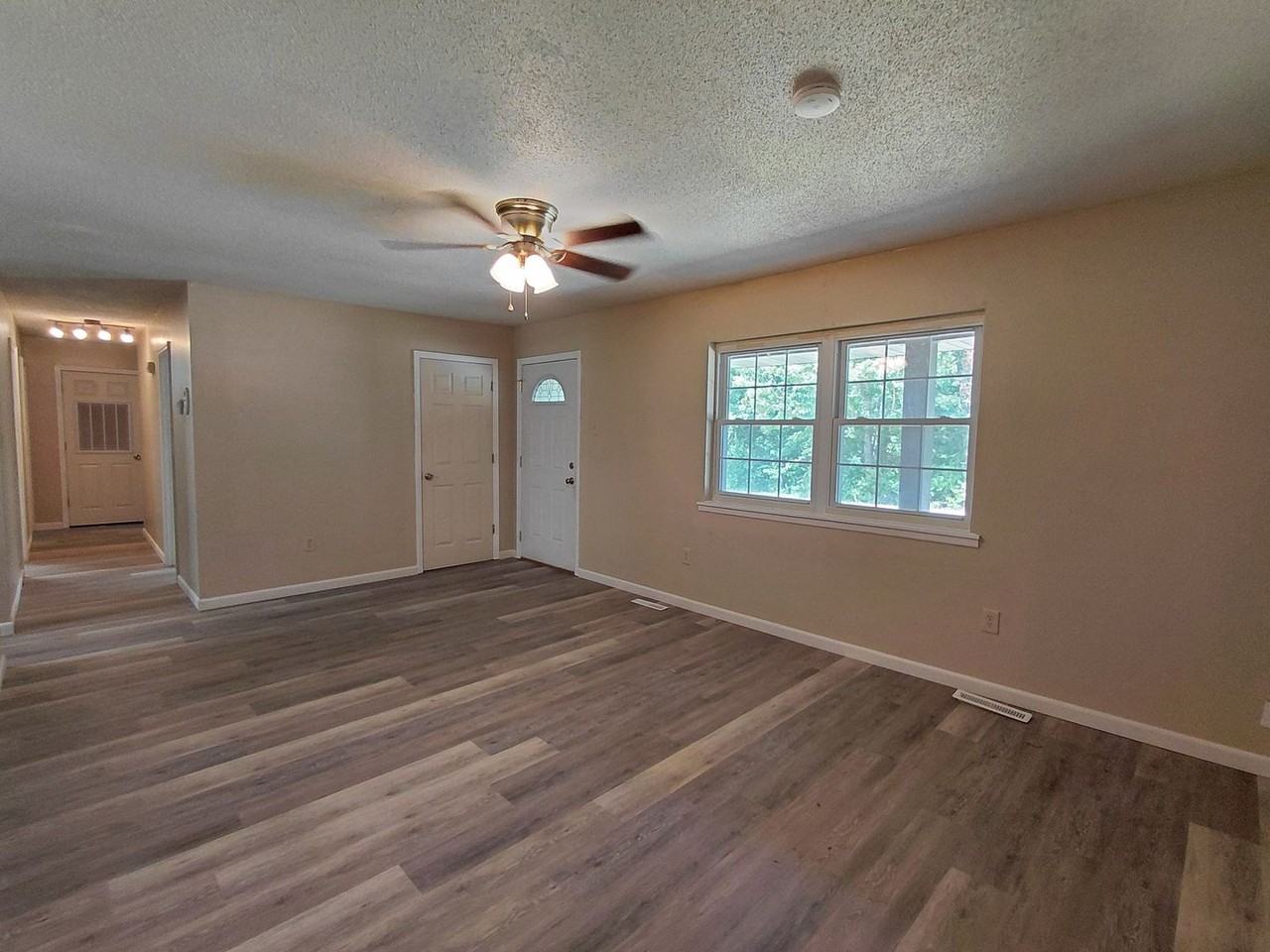 171 Bosa Dr - Photo 2 of 20