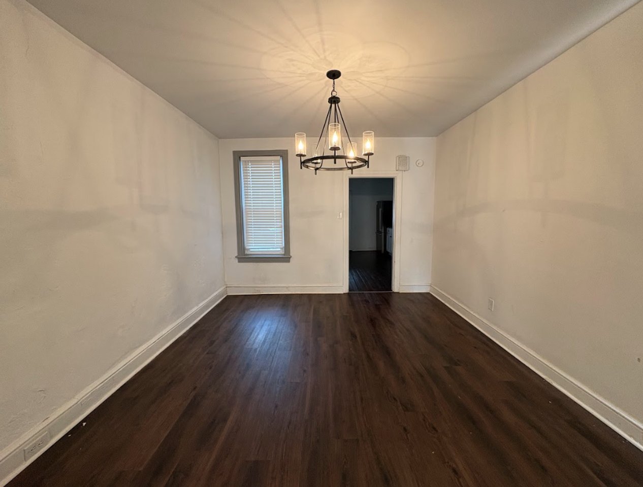 123 S Albemarle St - Photo 4 of 14