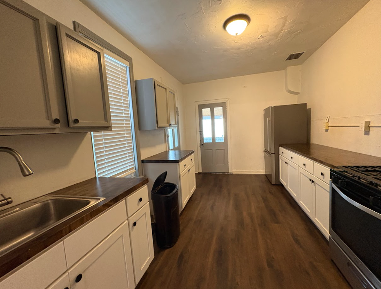 123 S Albemarle St - Photo 5 of 14