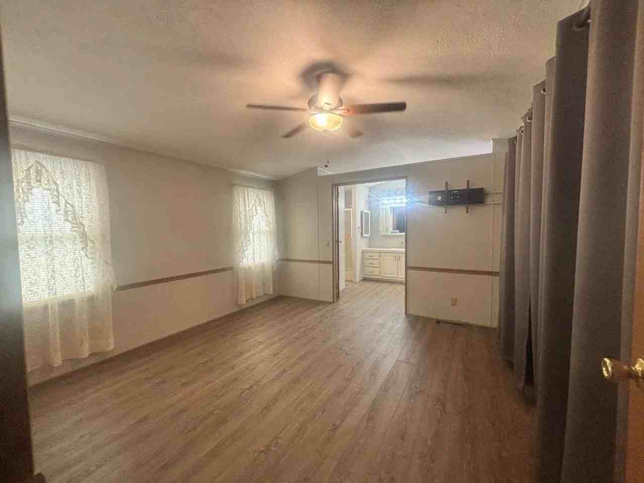 1404 E Idlewild Dr - Photo 3 of 14