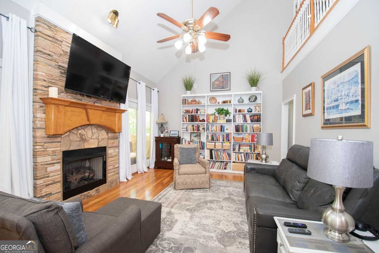 145 Hideaway Drive - Photo 6 of 45