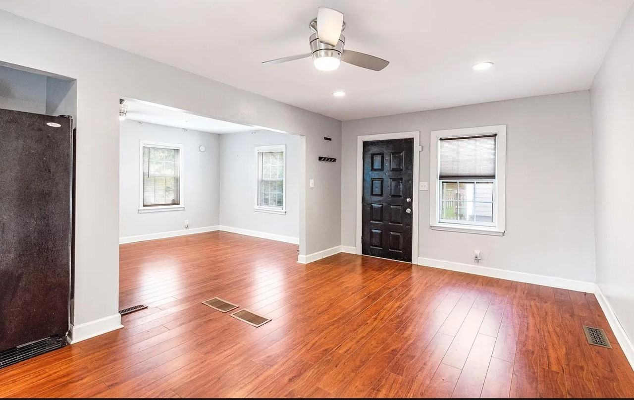 1143 United Ave Se - Photo 2 of 17