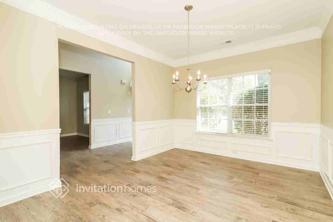 4968 Locherby Dr - Photo 5 of 10