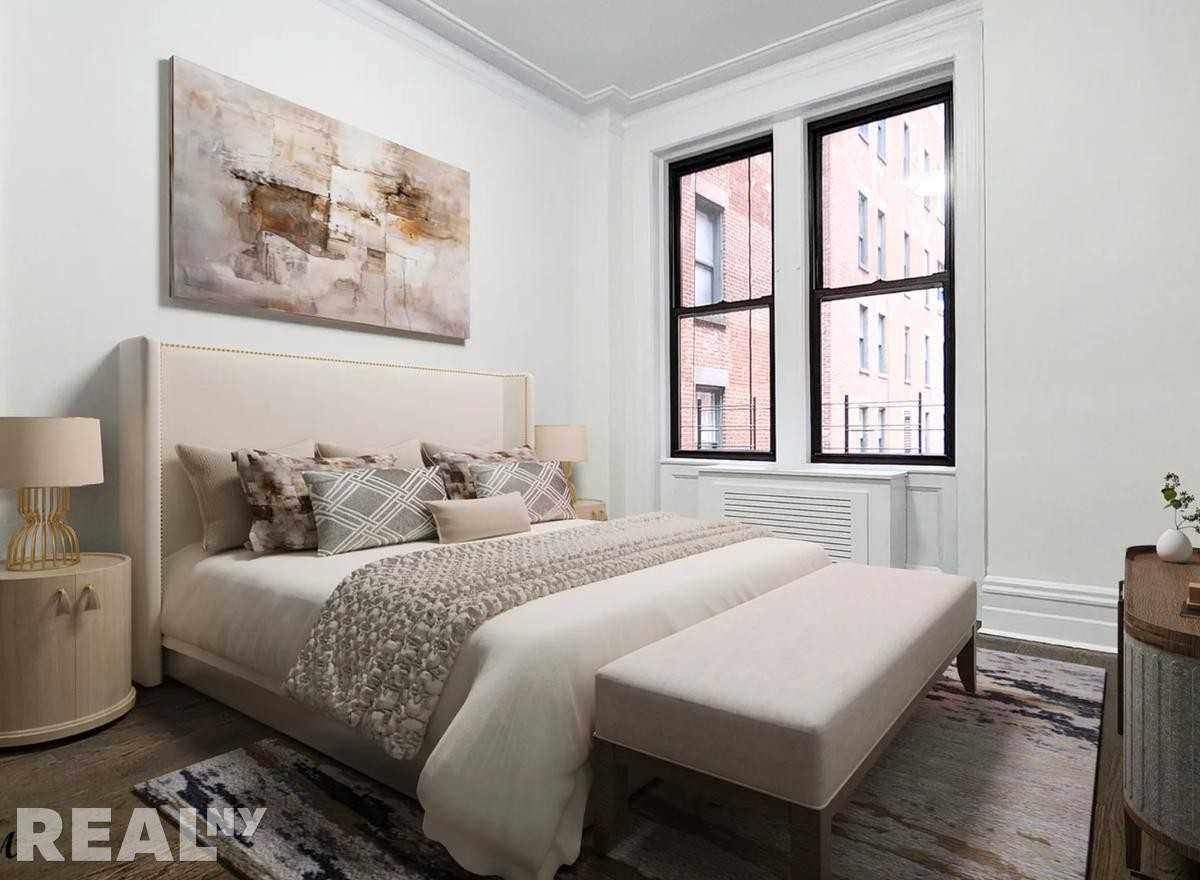 W 58th St #9B - Photo 4 of 9