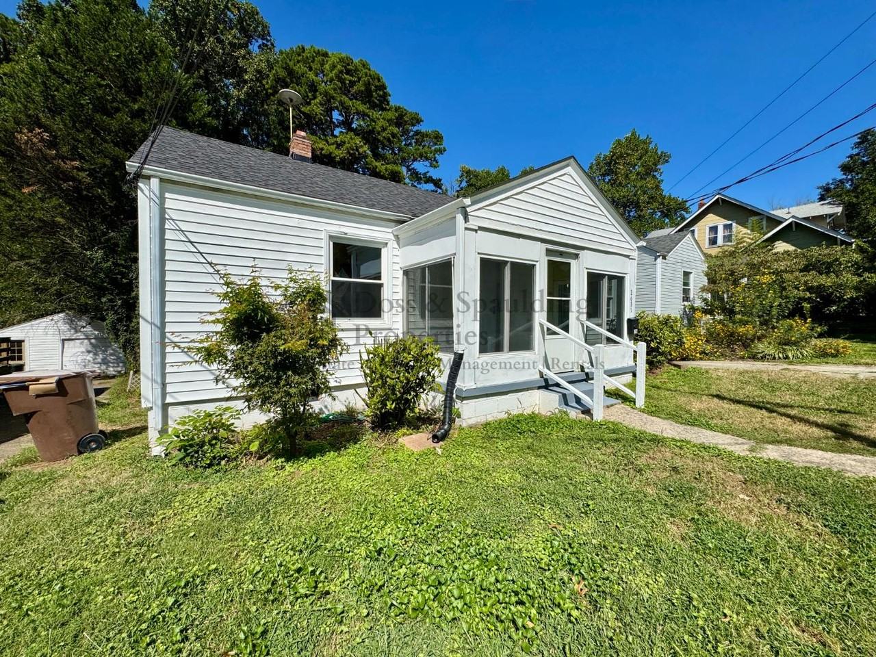 1617 Roseland St - Photo 2 of 11