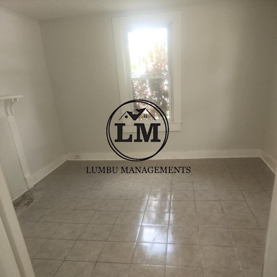 419 1st St - Photo 3 of 11