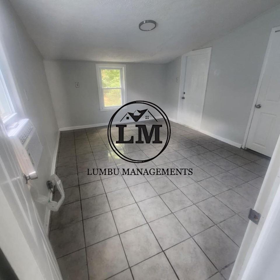 419 1st St - Photo 6 of 11