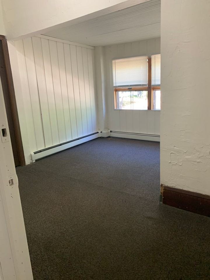 423 6th - Photo 4 of 13