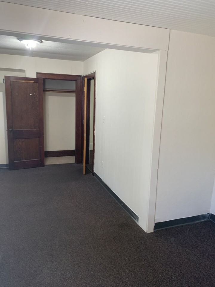 423 6th - Photo 6 of 13