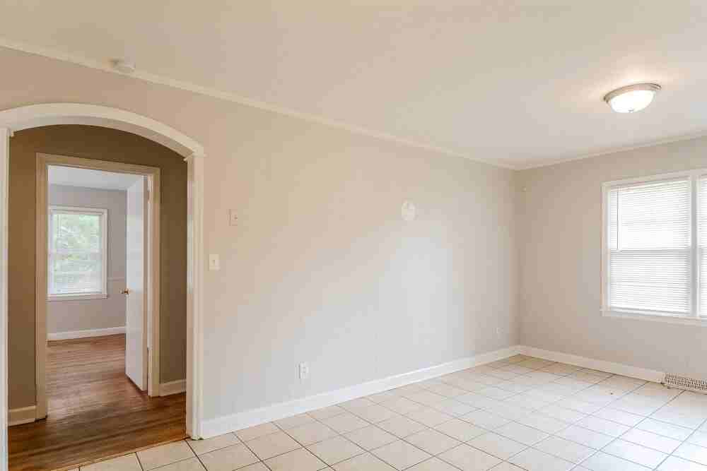 110 E Crestview Dr - Photo 6 of 16