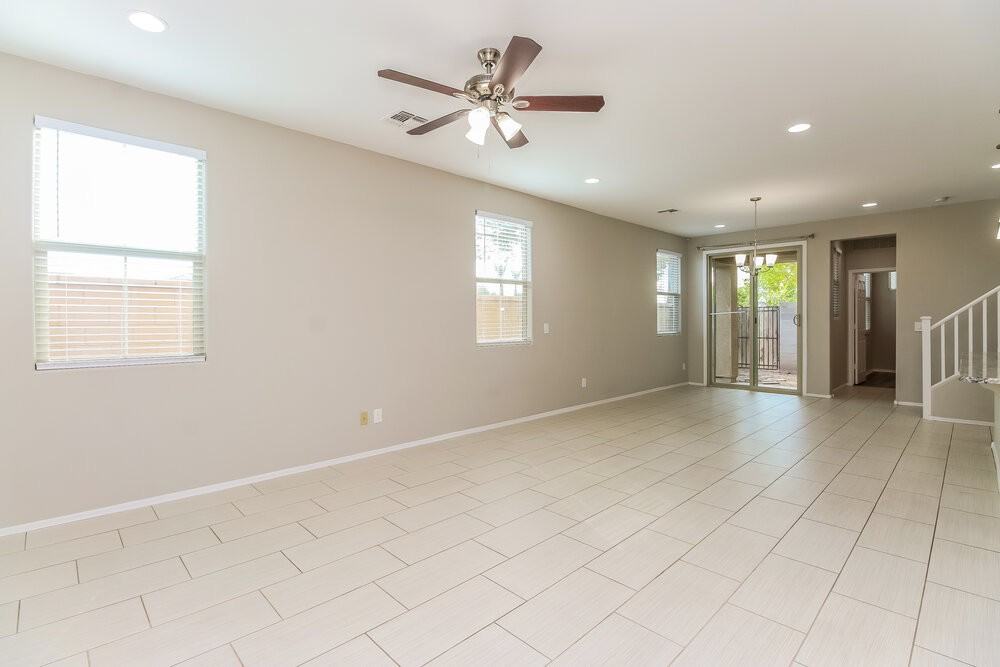 495 N Ranger Trl - Photo 4 of 17