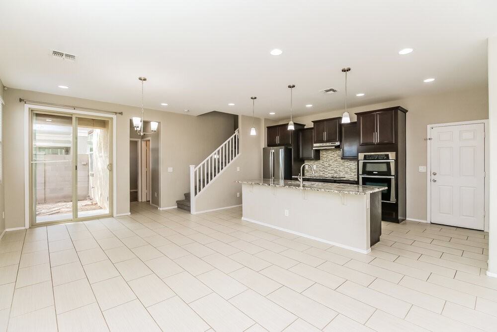 495 N Ranger Trl - Photo 5 of 17