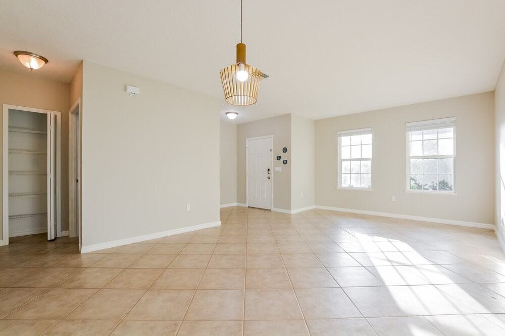 3627 Ryegrass St - Photo 4 of 16