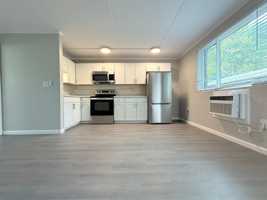 featured image of 2525 Merry Oaks Dr