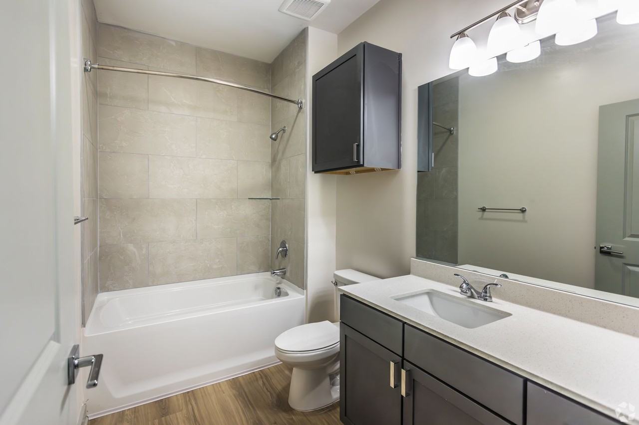 The Belle at the Lamar - Photo 3 of 50