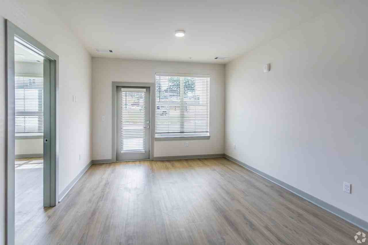 The Belle at the Lamar - Photo 6 of 50