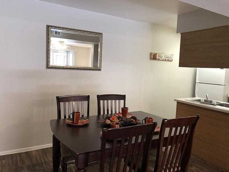 7021 West Mcdowell Road - Photo 4 of 29