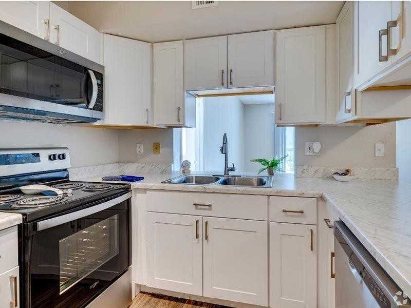 7021 West Mcdowell Road - Photo 2 of 29