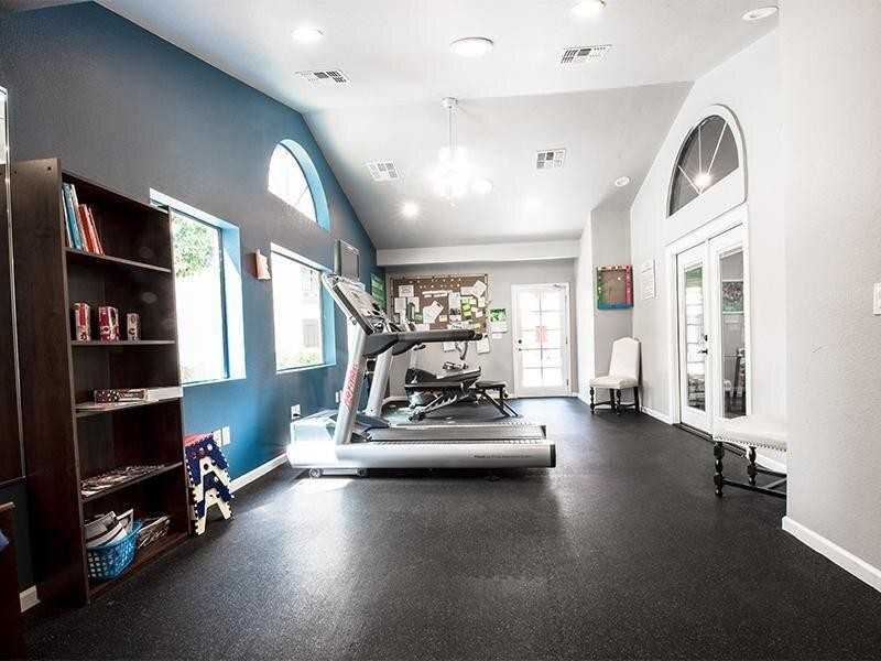 7021 West Mcdowell Road - Photo 6 of 29