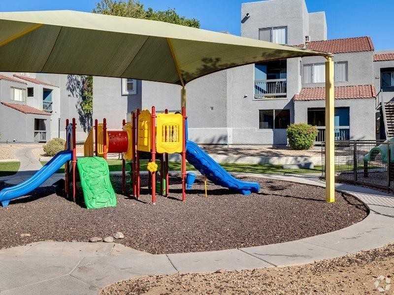 7021 W Mcdowell Rd - Photo 6 of 29