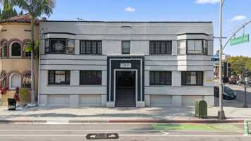 featured image of 405 West 3rd Street