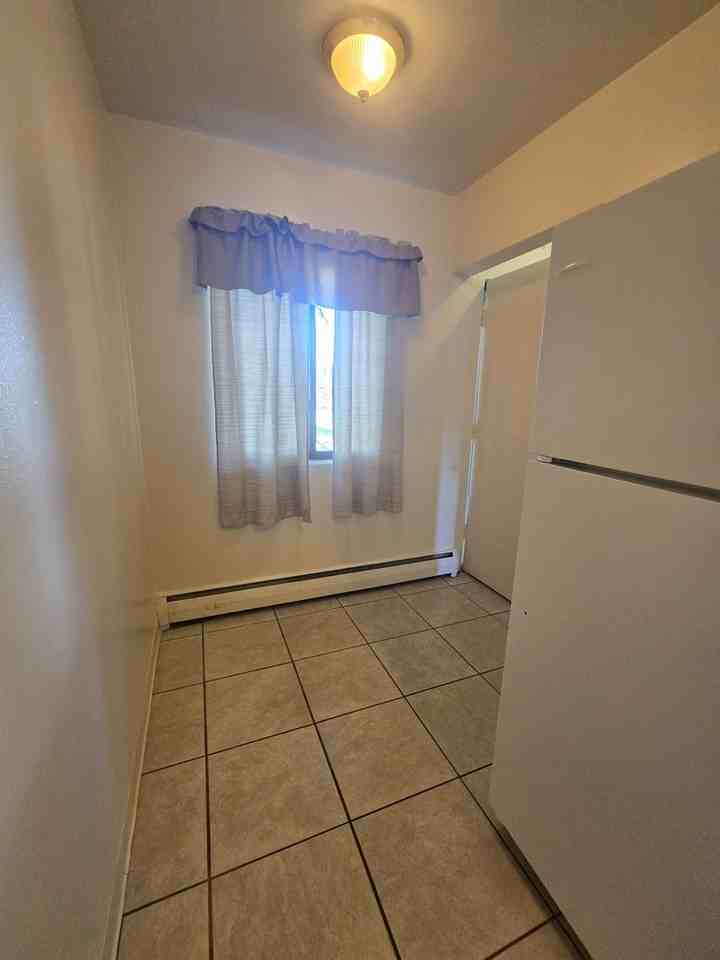 105 Hilltop Dr - Photo 6 of 11