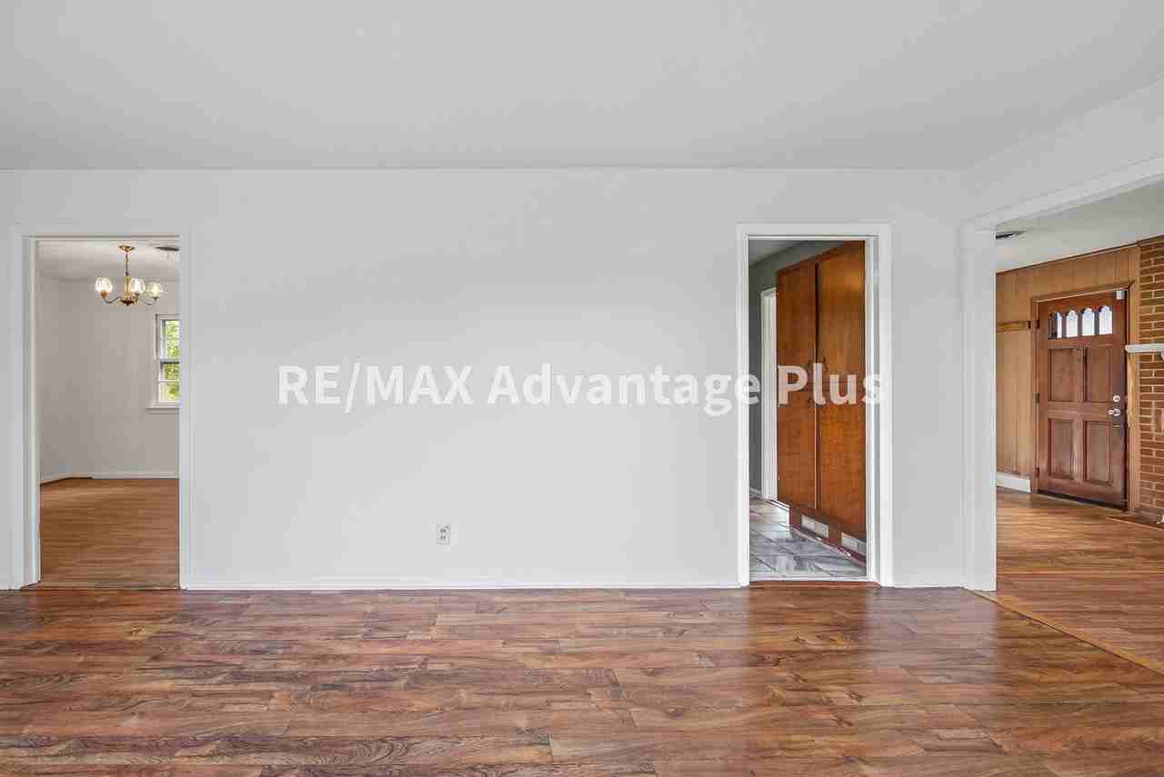 704 Griffin Blvd - Photo 6 of 31
