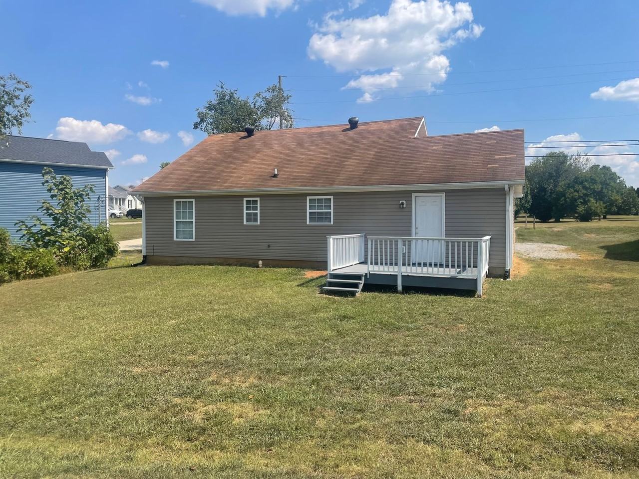 1031 Mcclardy Rd - Photo 3 of 12
