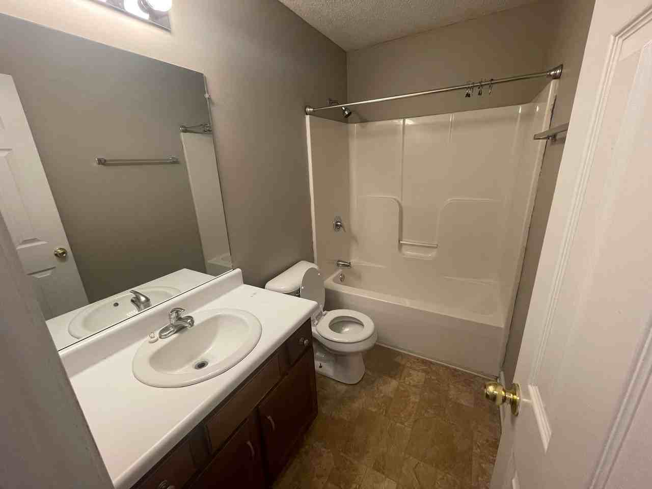 1031 Mcclardy Rd - Photo 7 of 12