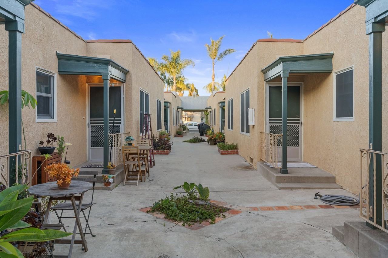 3312 E 2nd Street - Photo 4 of 4