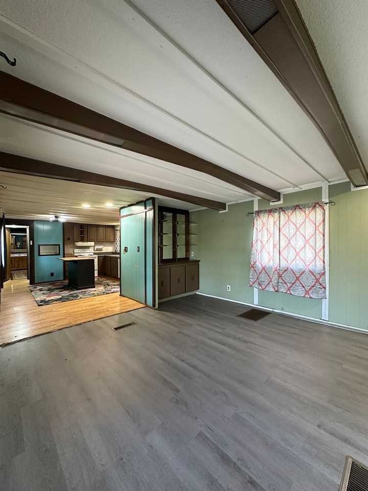517 Hidden Oaks Rd - Photo 3 of 16