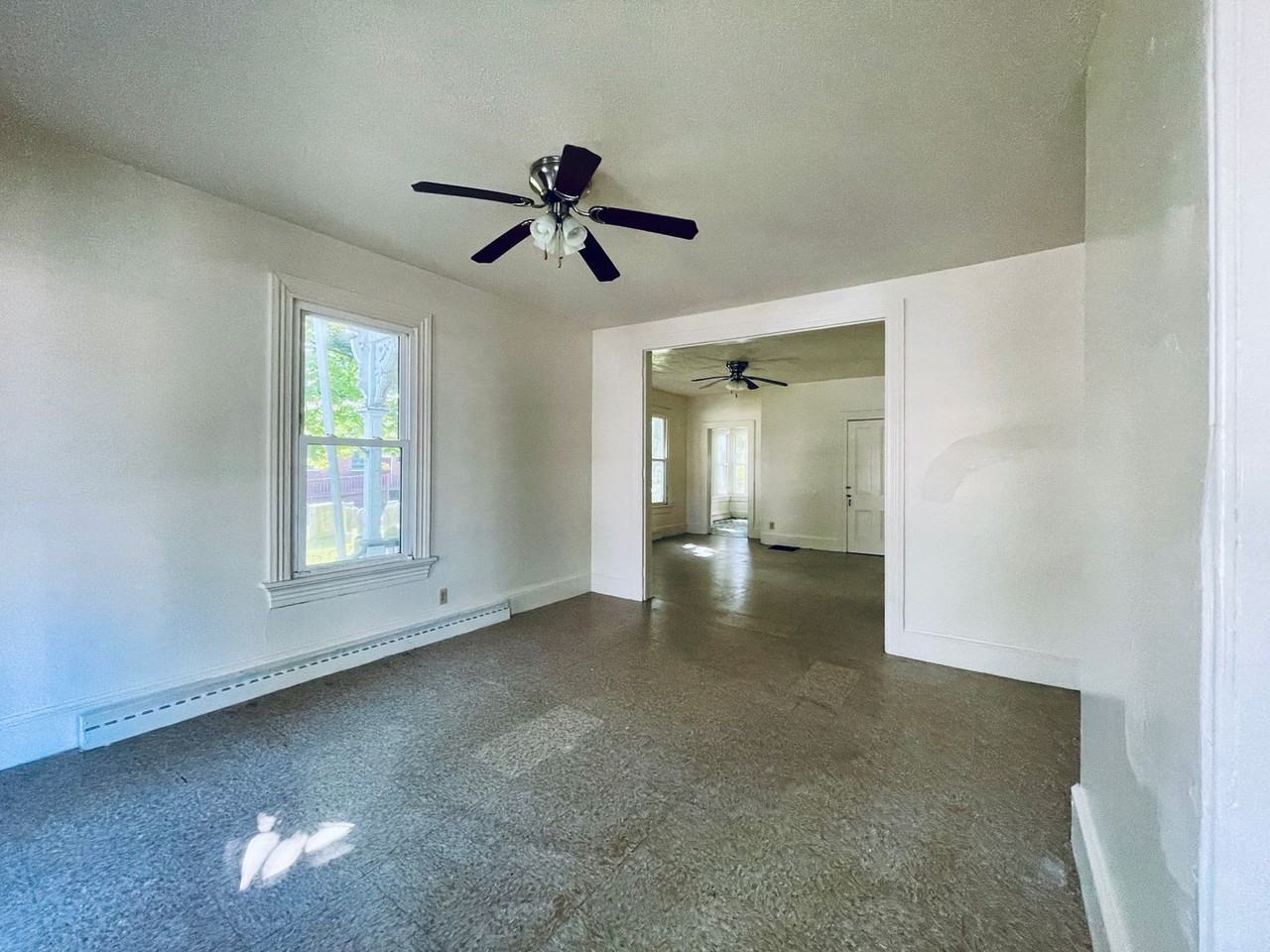 242 E Commerce St - Photo 3 of 21
