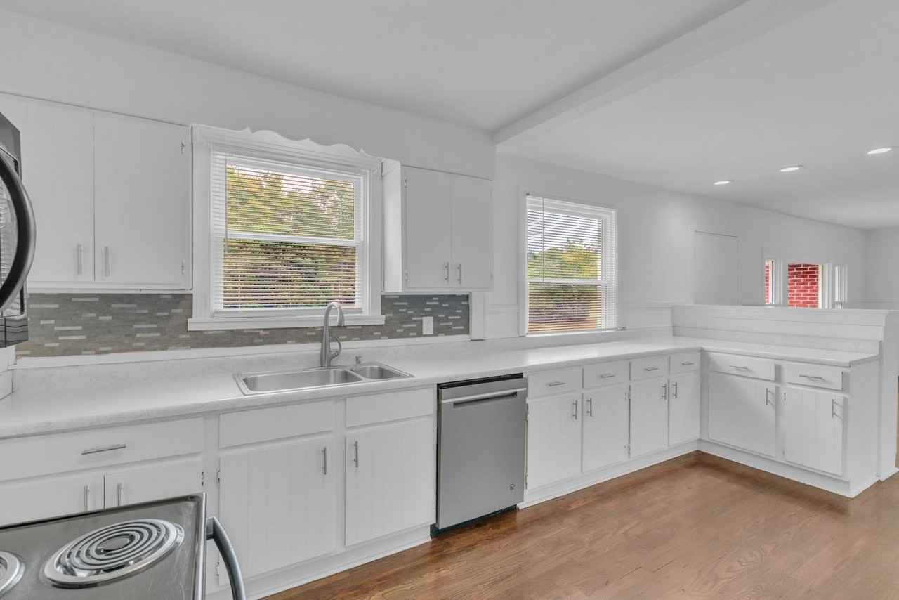 705 Canton Pass - Photo 5 of 24