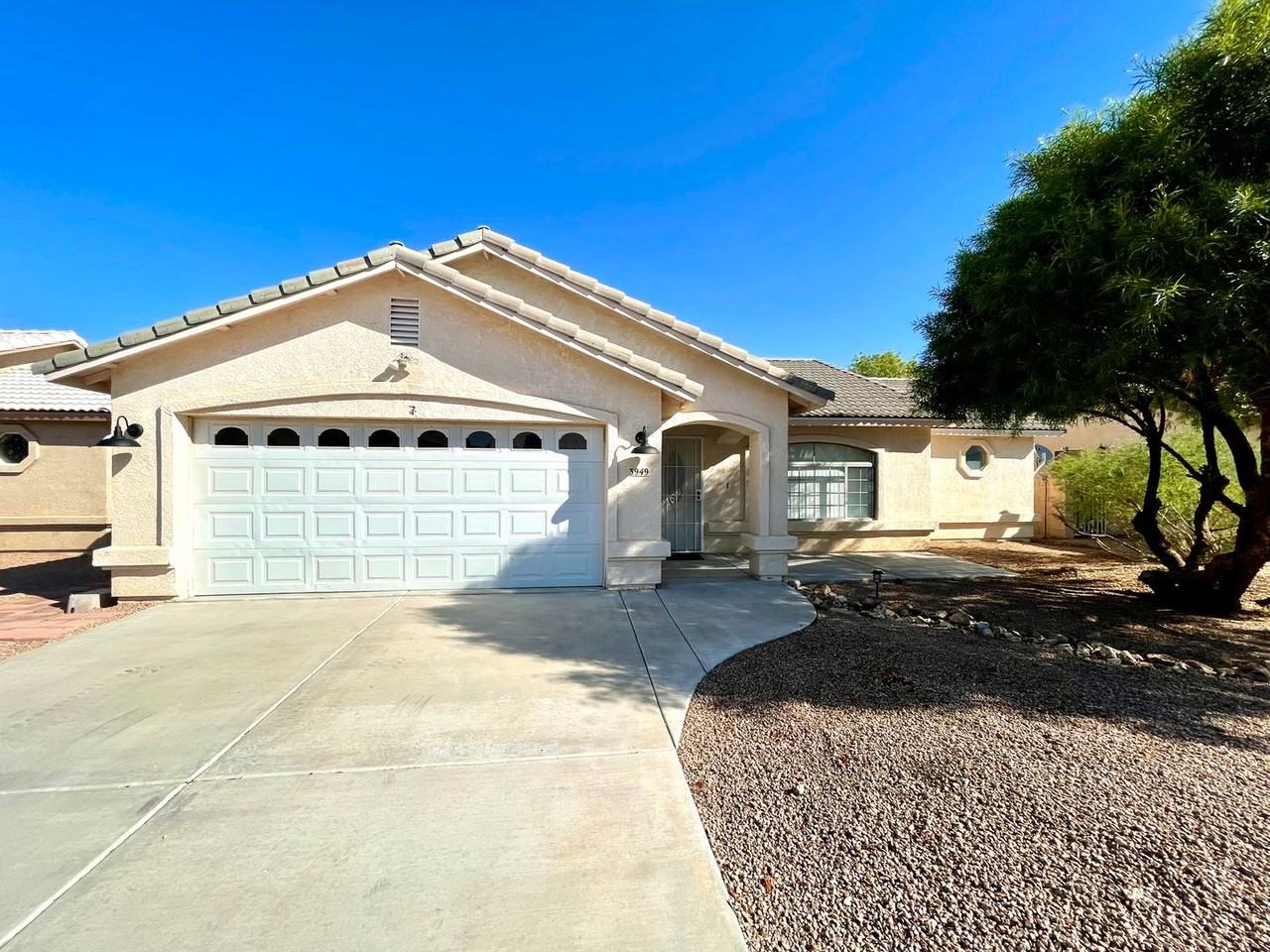3949 E Nicole Ave - Photo 2 of 36