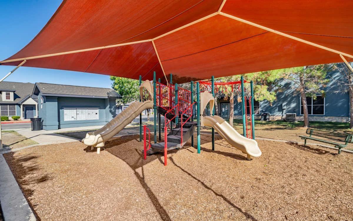 4611 E Houston St - Photo 4 of 17