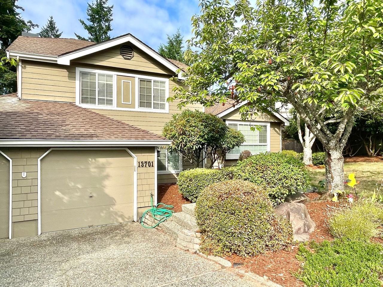 13701 174th Ave Ne - Photo 2 of 20