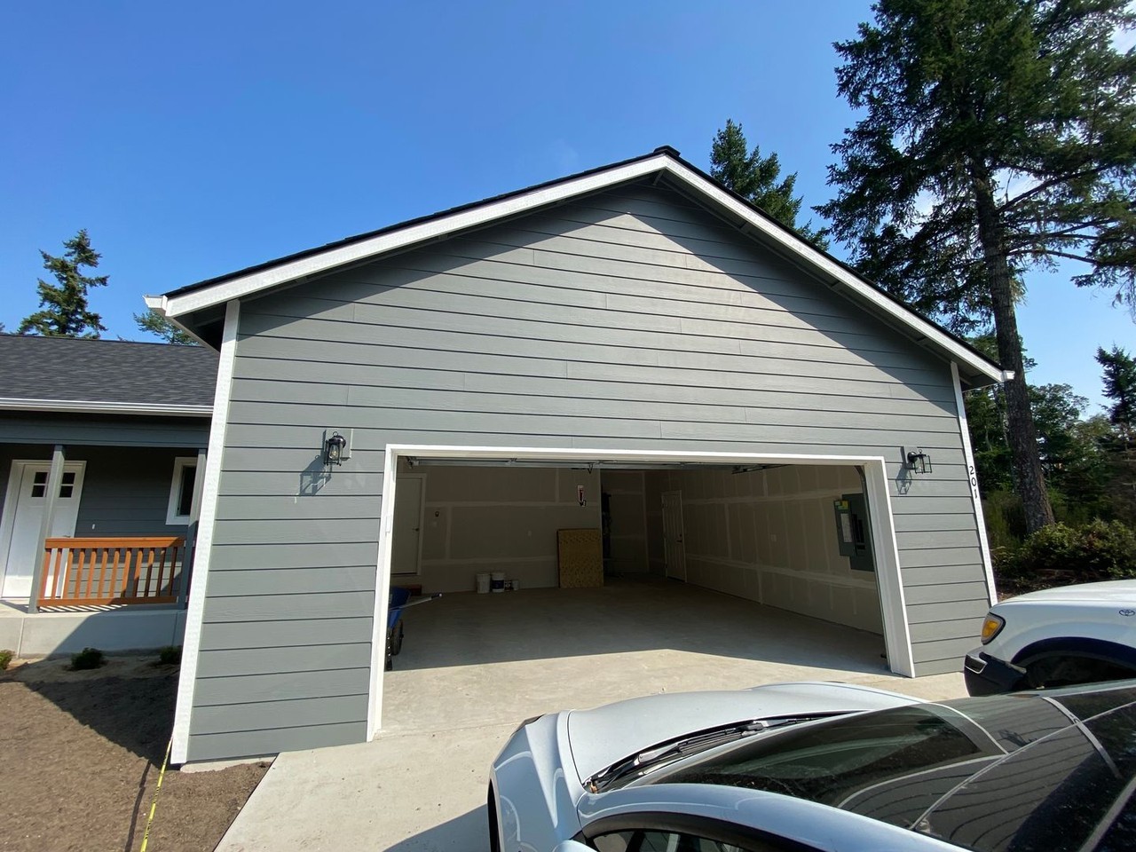 201 E Brazier Ln - Photo 2 of 19