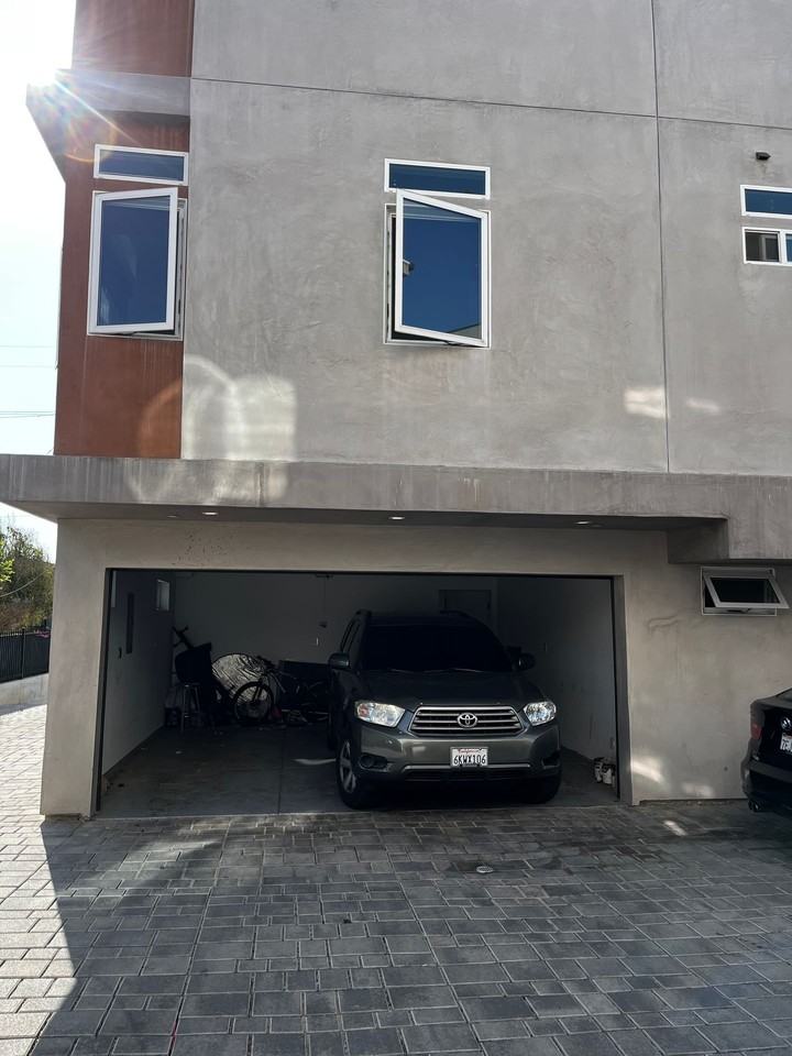 1222 North Alexandria - Photo 3 of 34