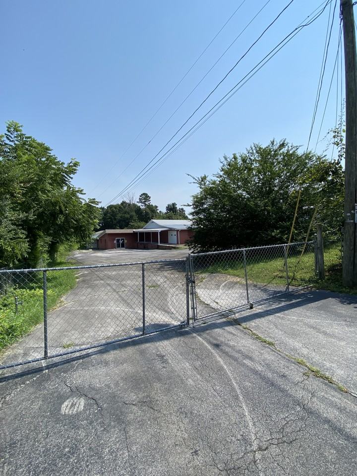 2090 Benton Pike NE - Photo 3 of 12