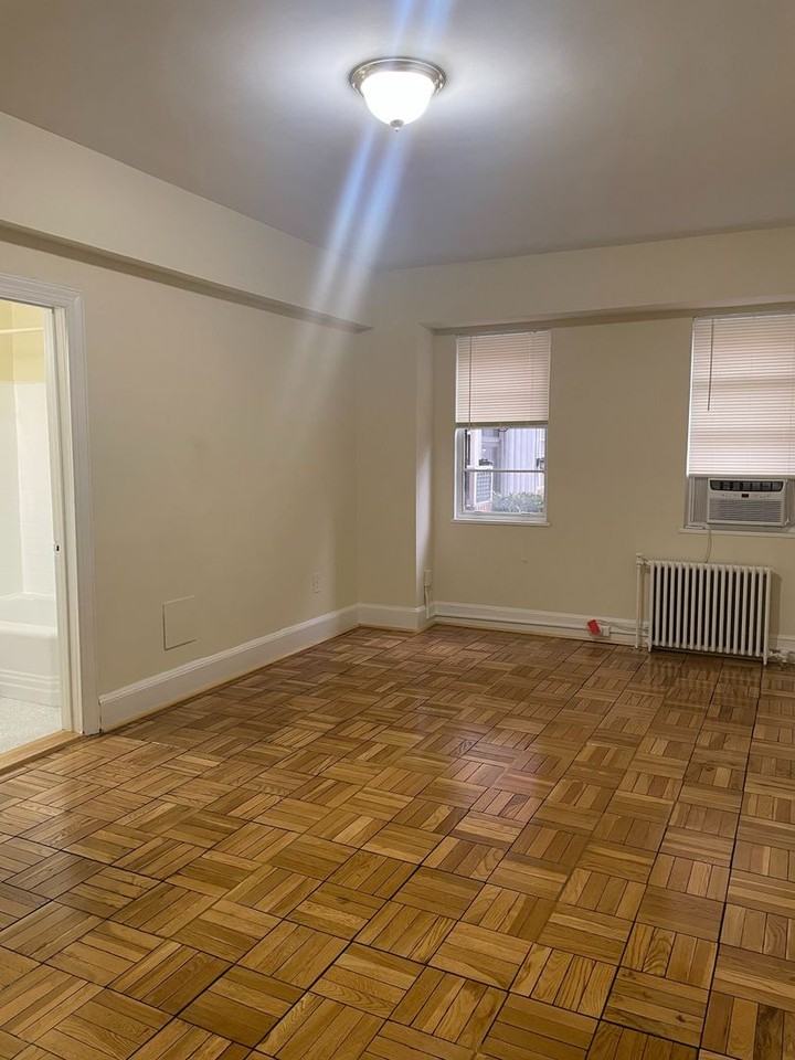 Q Street Apartments - Photo 2 of 12