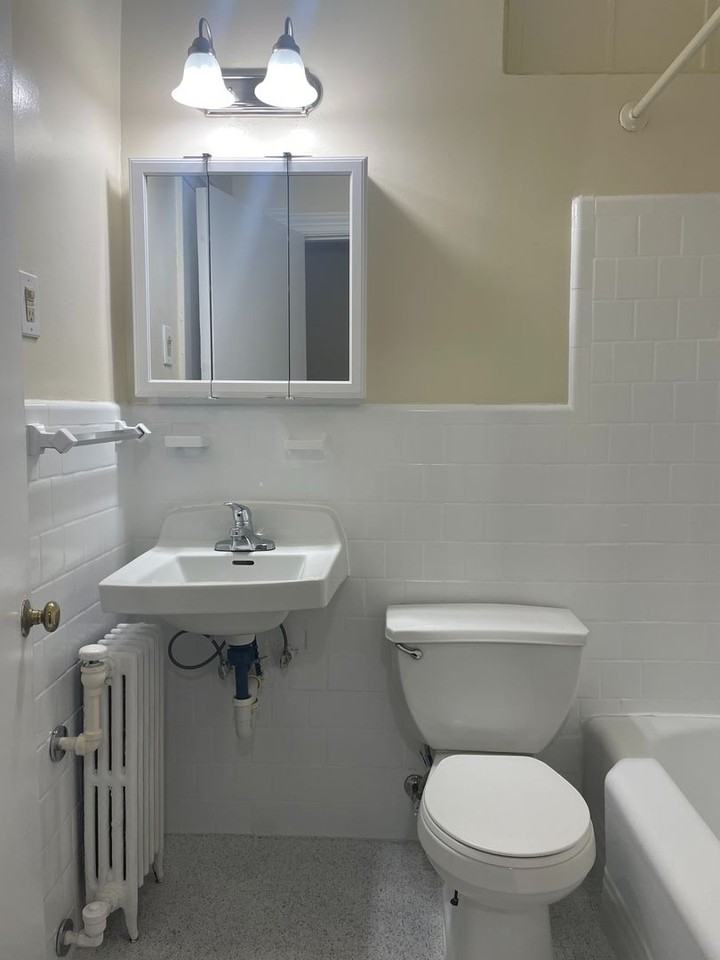 Q Street Apartments - Photo 4 of 12