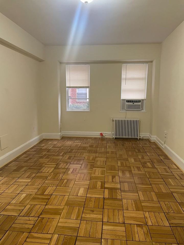 Q Street Apartments - Photo 5 of 12