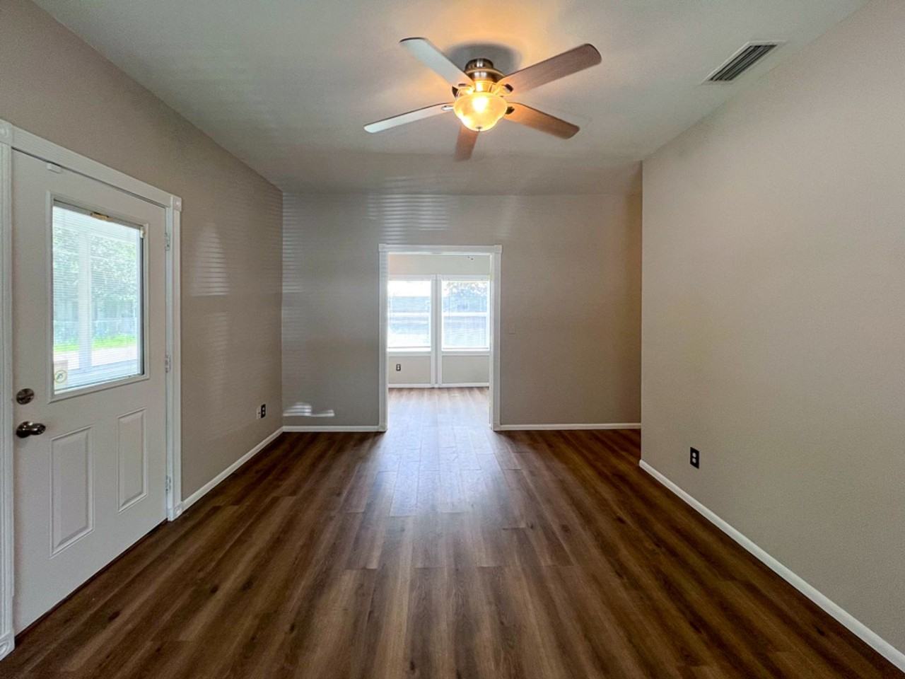 1818 Ne 17th Way - Photo 4 of 21