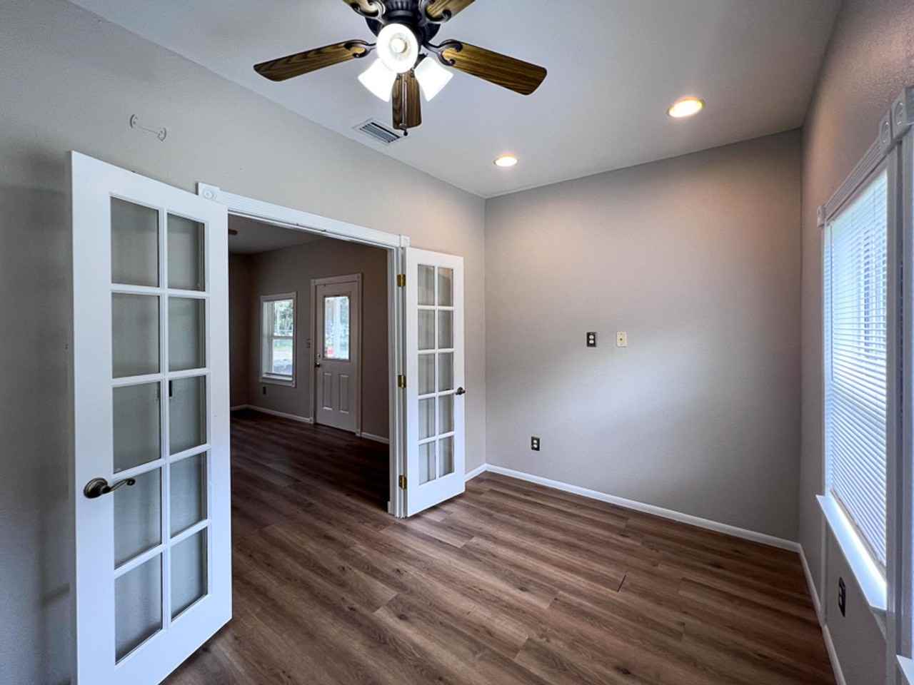 1818 Ne 17th Way - Photo 6 of 21