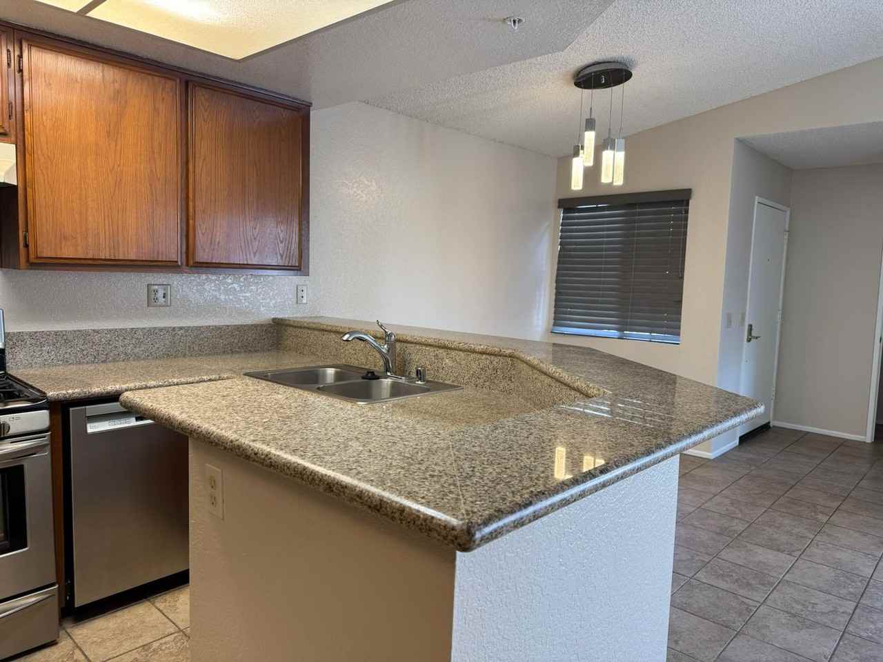 233 Evergreen Ct - Photo 6 of 16