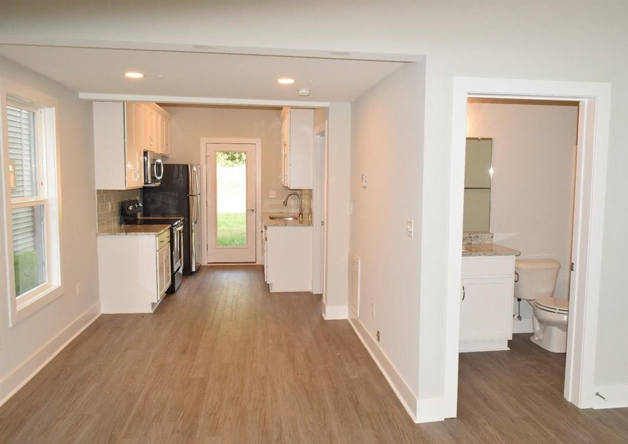 3052 Fulton St - Photo 3 of 20