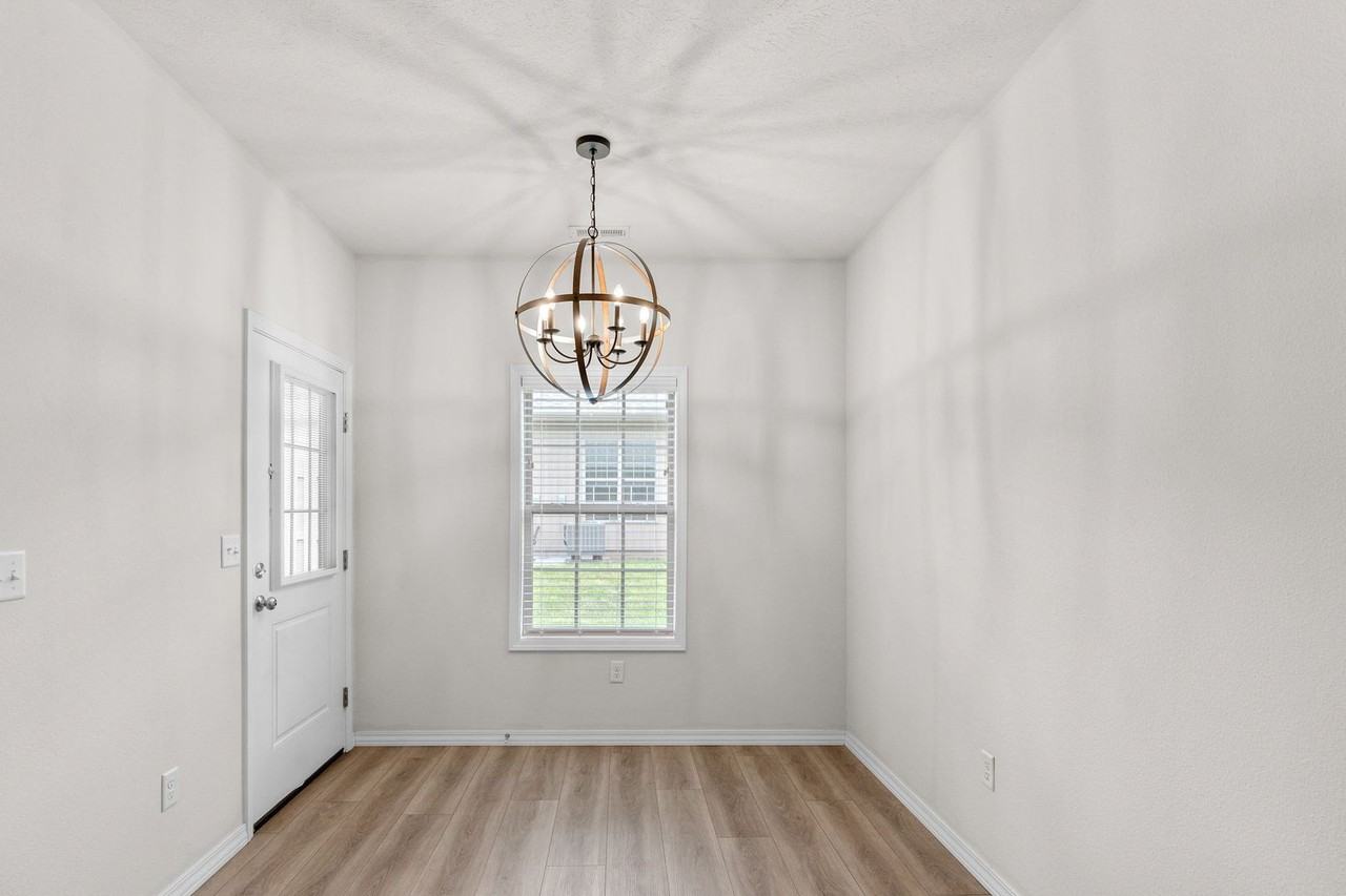 3023 West Cardinal Street - Photo 4 of 19