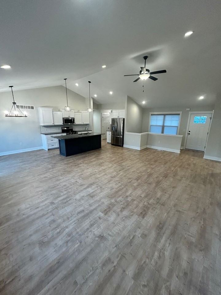 3837 Delia Drive - Photo 3 of 24