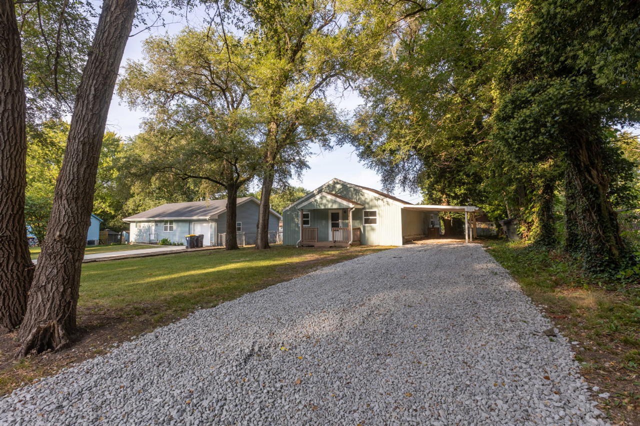 11008 N Campbell St - Photo 4 of 29